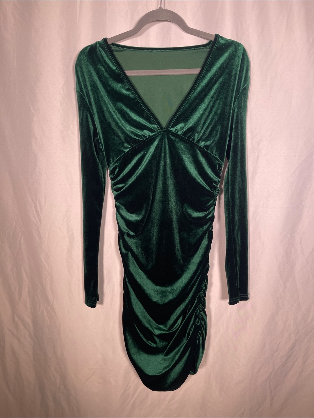 HALARA WOMENS GREEN VELVET FORM FITTING MINI DRESS MEDIUM NEW WITH TAGS